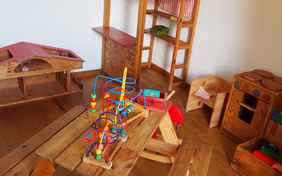 Kinderspielraum neben dem Restaurant